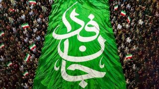 طهران تعلن تعبئة “فدائيو إيران” والحاقهم بالقوات العسكرية