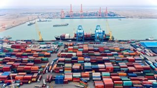 العراق يصفر الرسوم الكمركية على الغذاء والدواء لدعم استقرار الأسواق