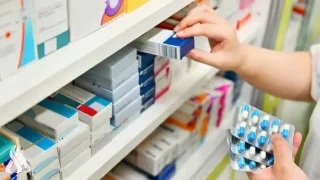 الصحة تؤمّن شحنات دوائية بـ101 مليون دولار لتعزيز الأمن الدوائي