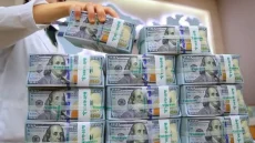 بعد رفع الدولار.. أين يبدأ علاج الأزمة المالية؟ خبراء يطالبون بوقف هدر الإنفاق وتوسيع الإيرادات