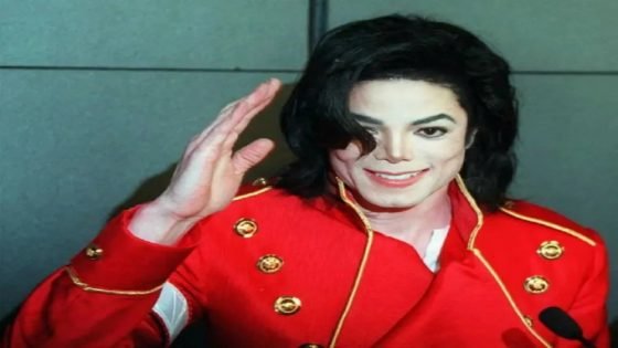 من مايكل جاكسون إلى مارلين مونرو.. مشاهير يواصلون حصد الملايين بعد رحيلهم